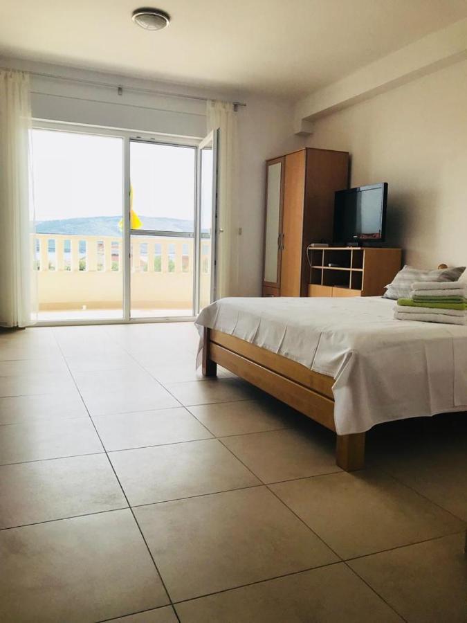 Apartments Villa Marie Seget Vranjica Eksteriør bilde